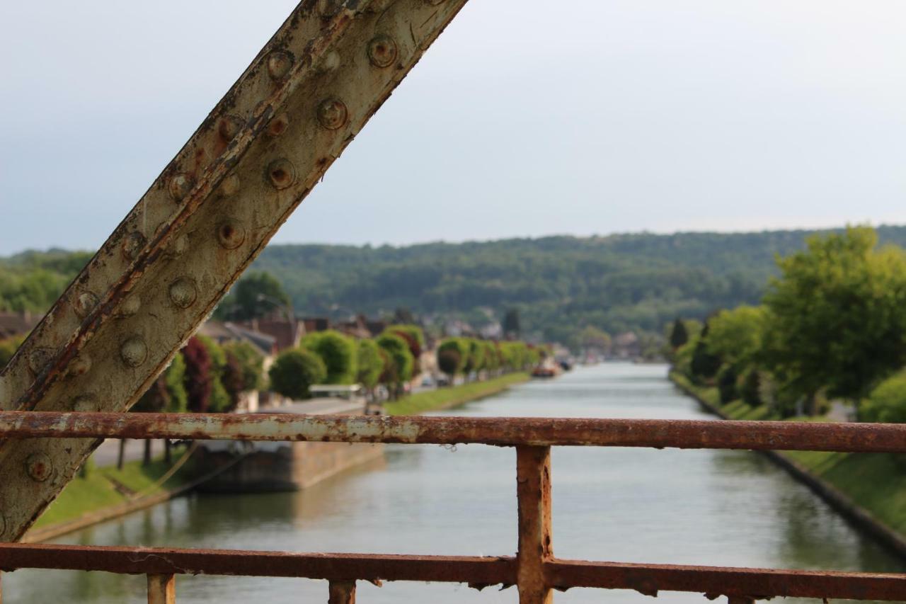 토우로트 Bateau Entre Lille Et Paris B&B 외부 사진